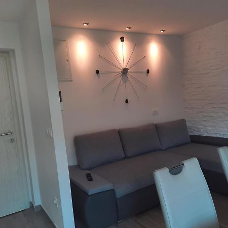 Ani Apartment Сплит Екстериор снимка