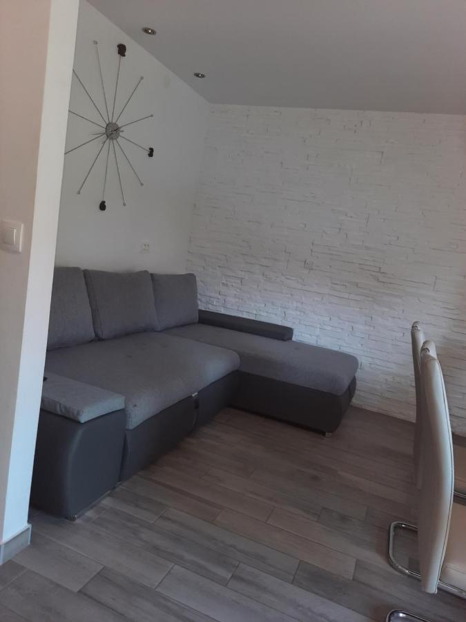 Ani Apartment Сплит Екстериор снимка