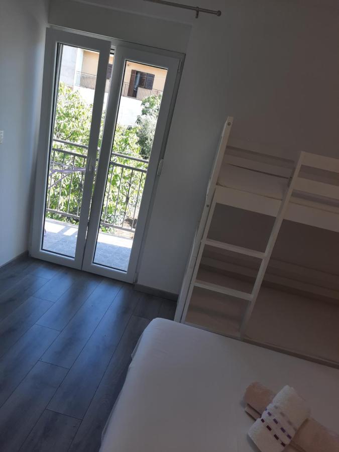 Ani Apartment Сплит Екстериор снимка