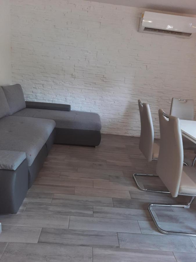 Ani Apartment Сплит Екстериор снимка