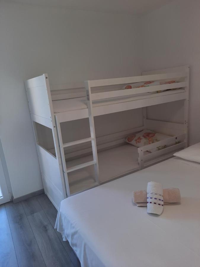 Ani Apartment Сплит Екстериор снимка